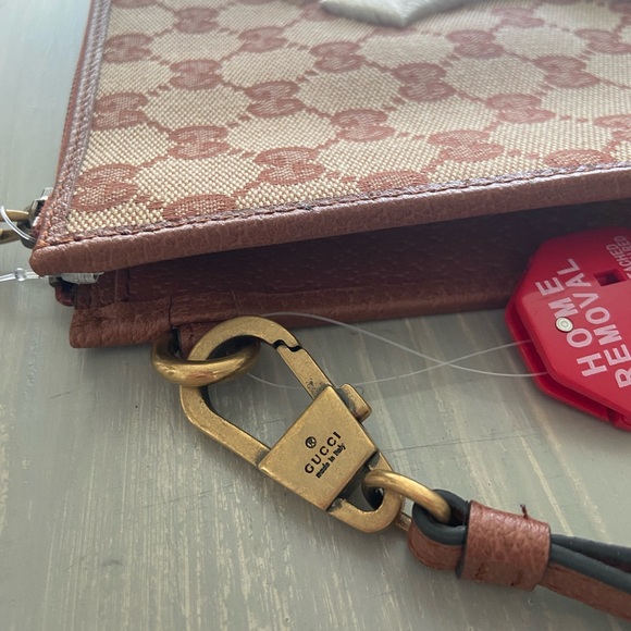 Gucci NY Yankees MLB Brown Wristlet Clutch - Picture 7 of 9